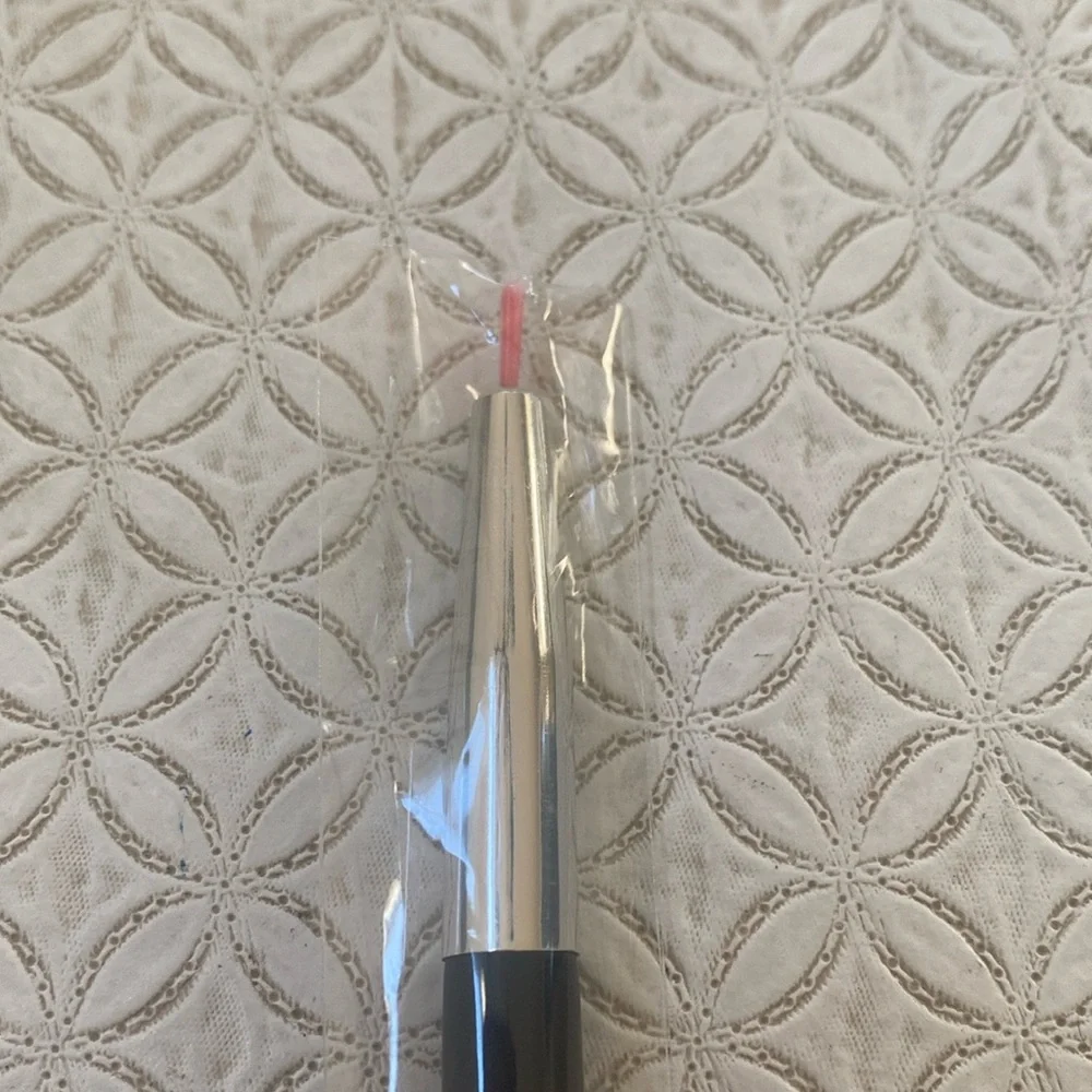 Curst Kosmetics Thin Tipped Makeup Brush‎